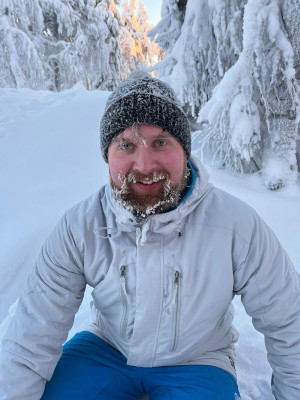 Photo of Lauri in the snow