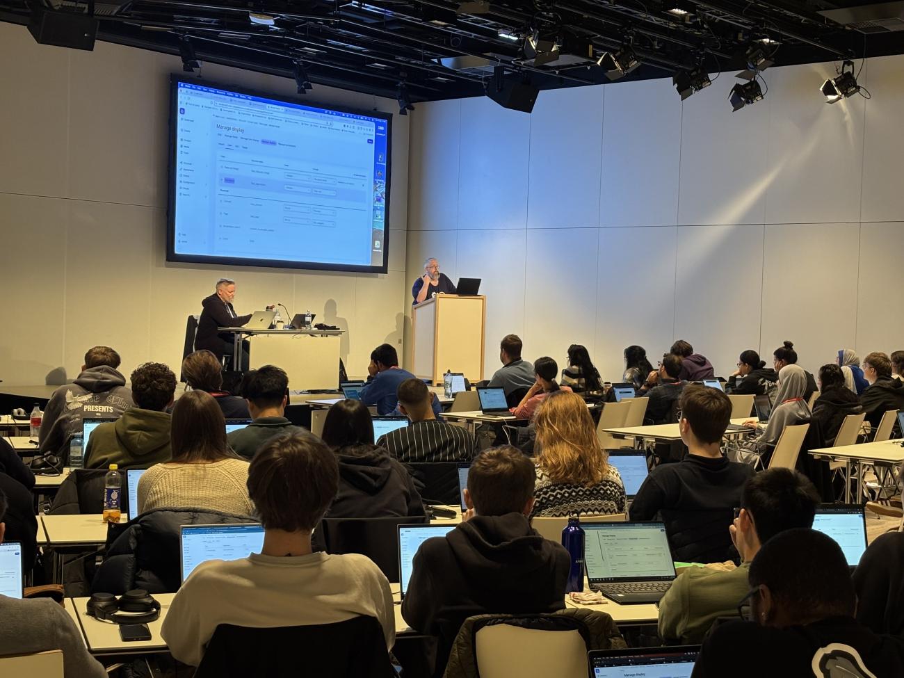 Students being thought the Drupal in a Day programme in Vienna